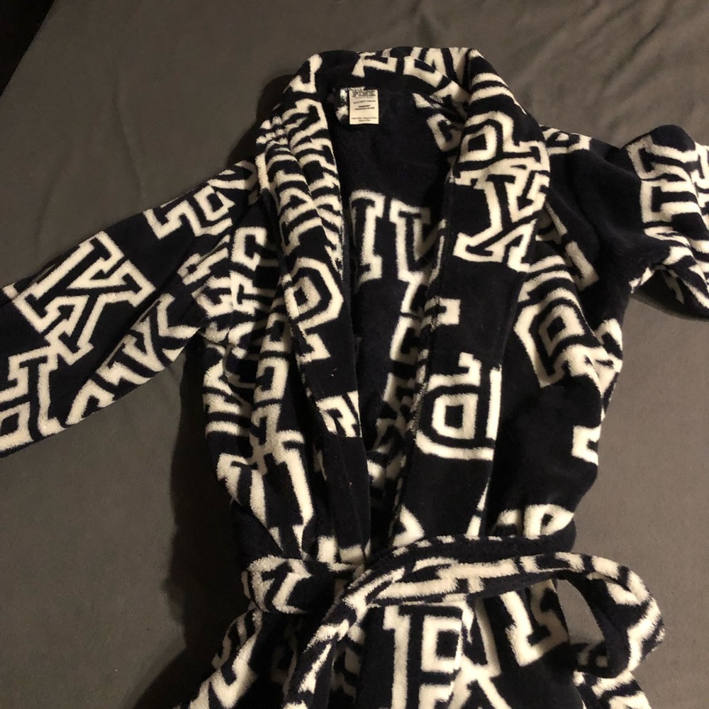 vs pink robe